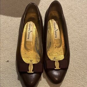 Rudolph Valentino Brown Flats with Bow Accent👝